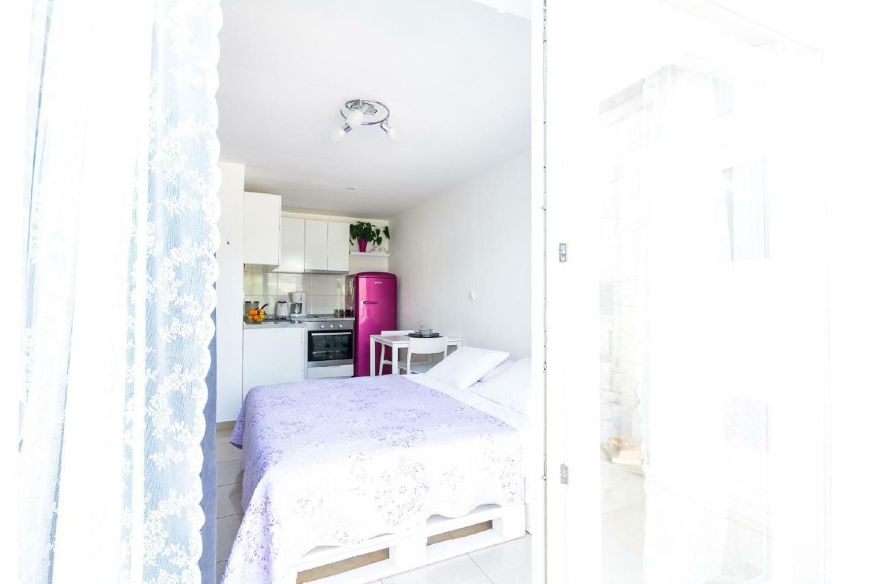 Apartments Laura 科尔丘拉 外观 照片